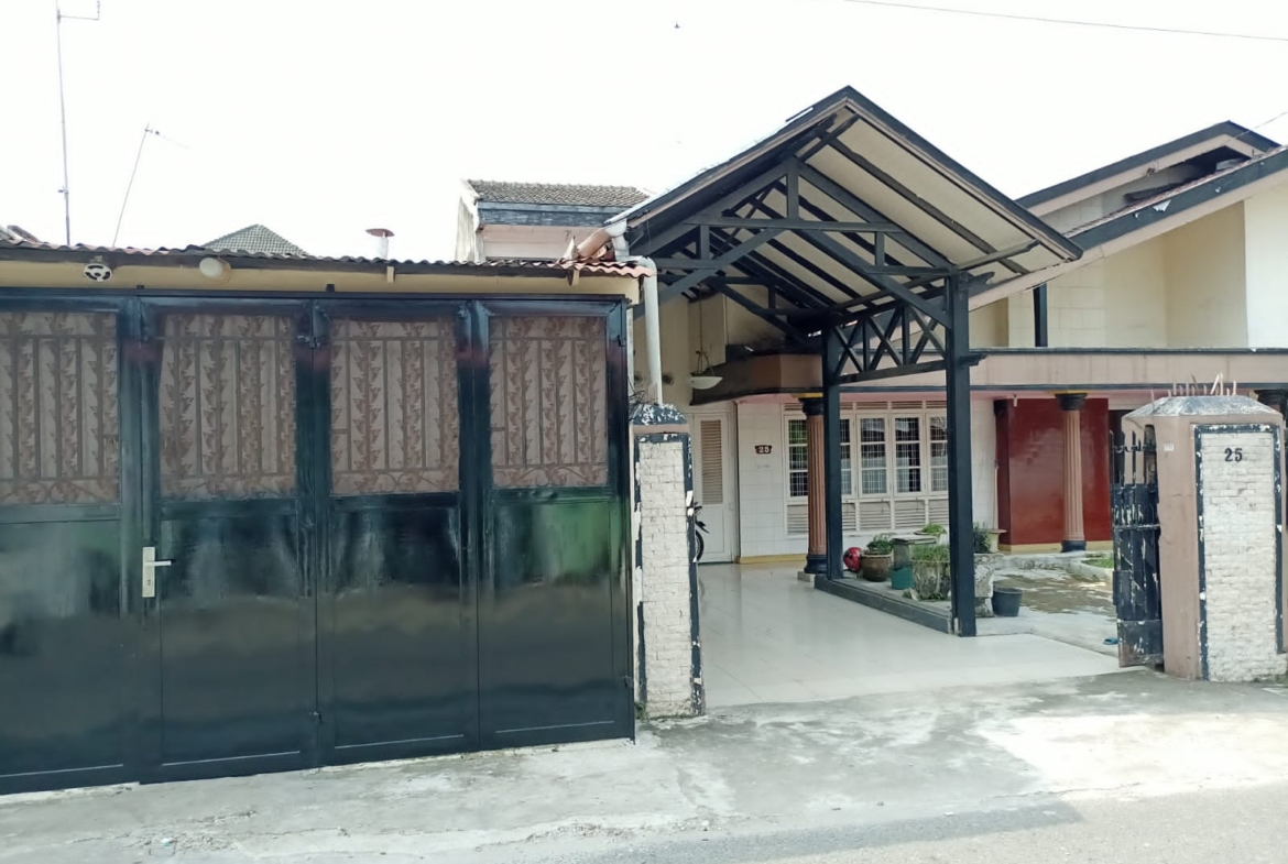 Rumah tingkat dijual Jl. Arefin No. 25, Medan - foto 10
