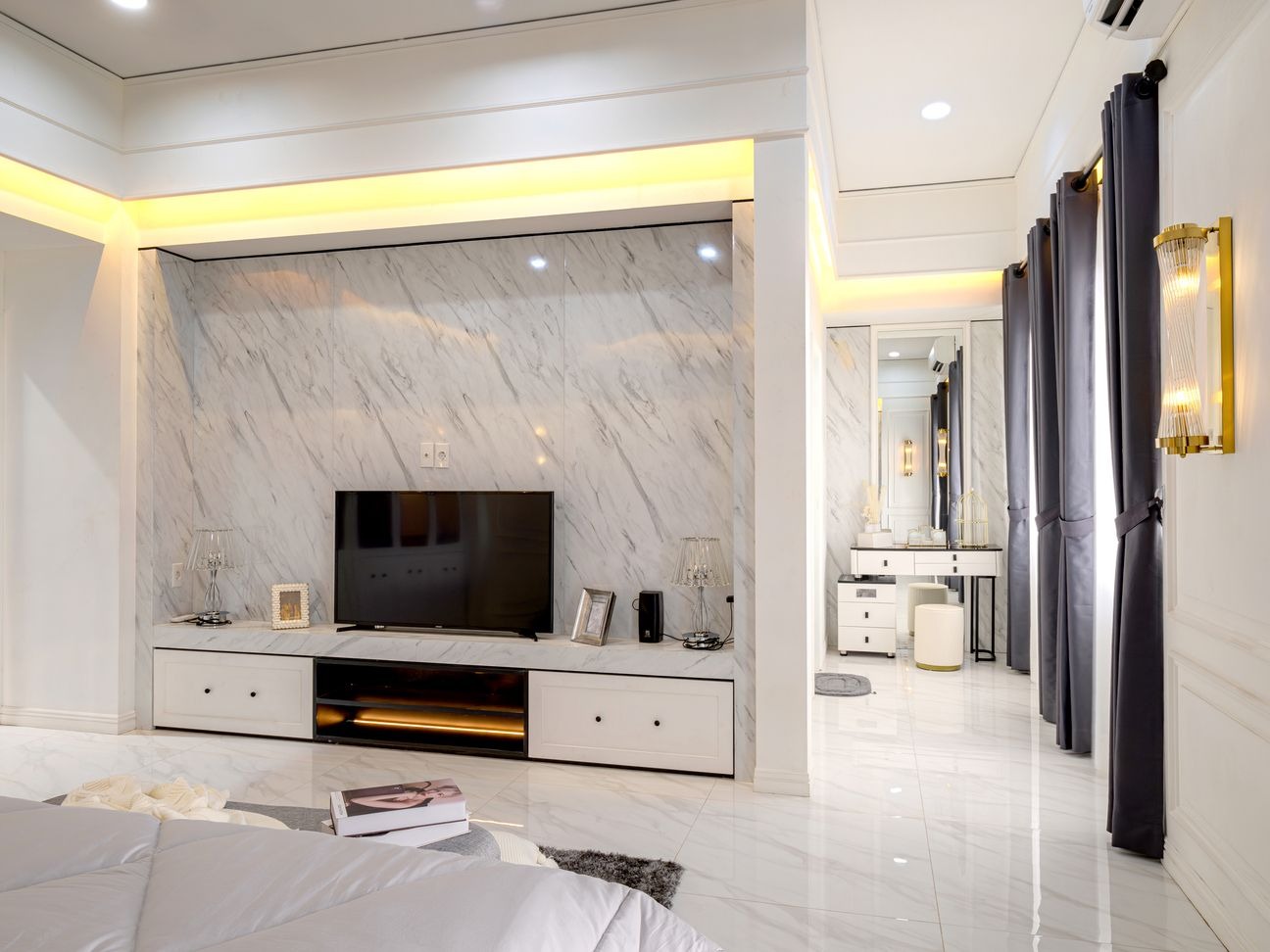 Samera Suite master bedroom view 3, Medan Sunggal
