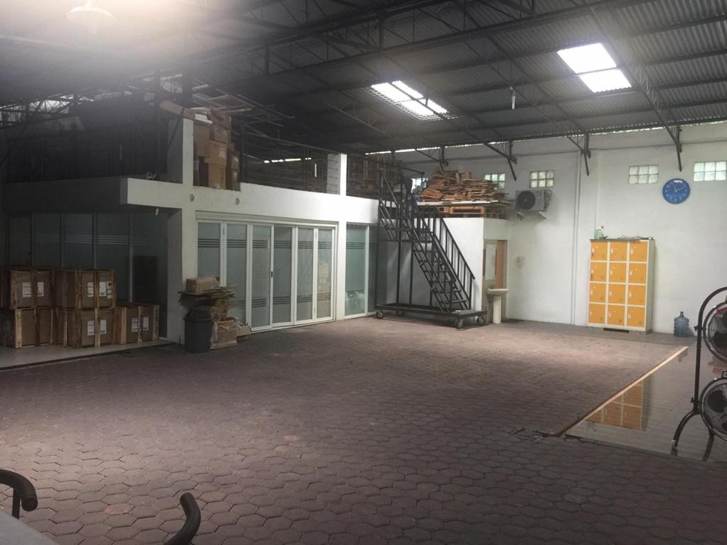 Rumah/Kantor dijual Jl. Kasuari, Medan - foto 16